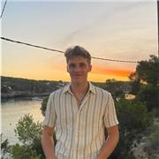 Studente al terzo anno di Ingegneria Elettronica al Politecnico di Milano con esperienza per ragazzi delle superiori e delle medie